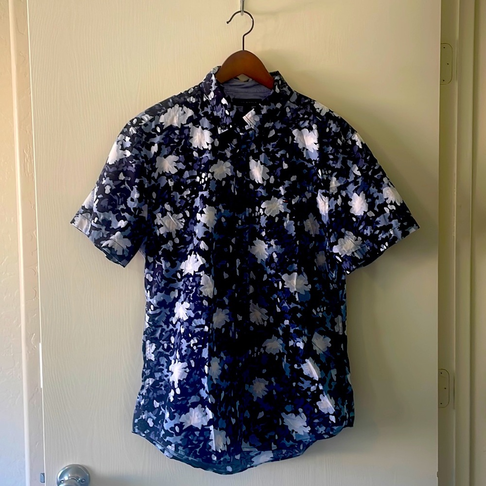 Men’s short sleeve dress shirt Large